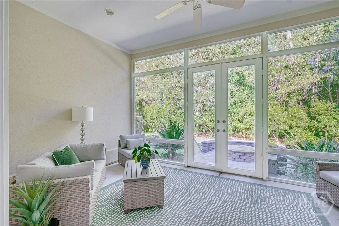 Single Family Residence in Savannah