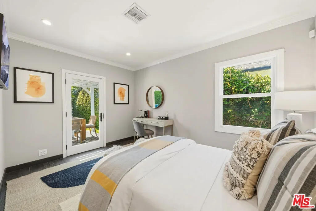 12700 Hortense Street, Los Angeles, California, United States. - Photo 10