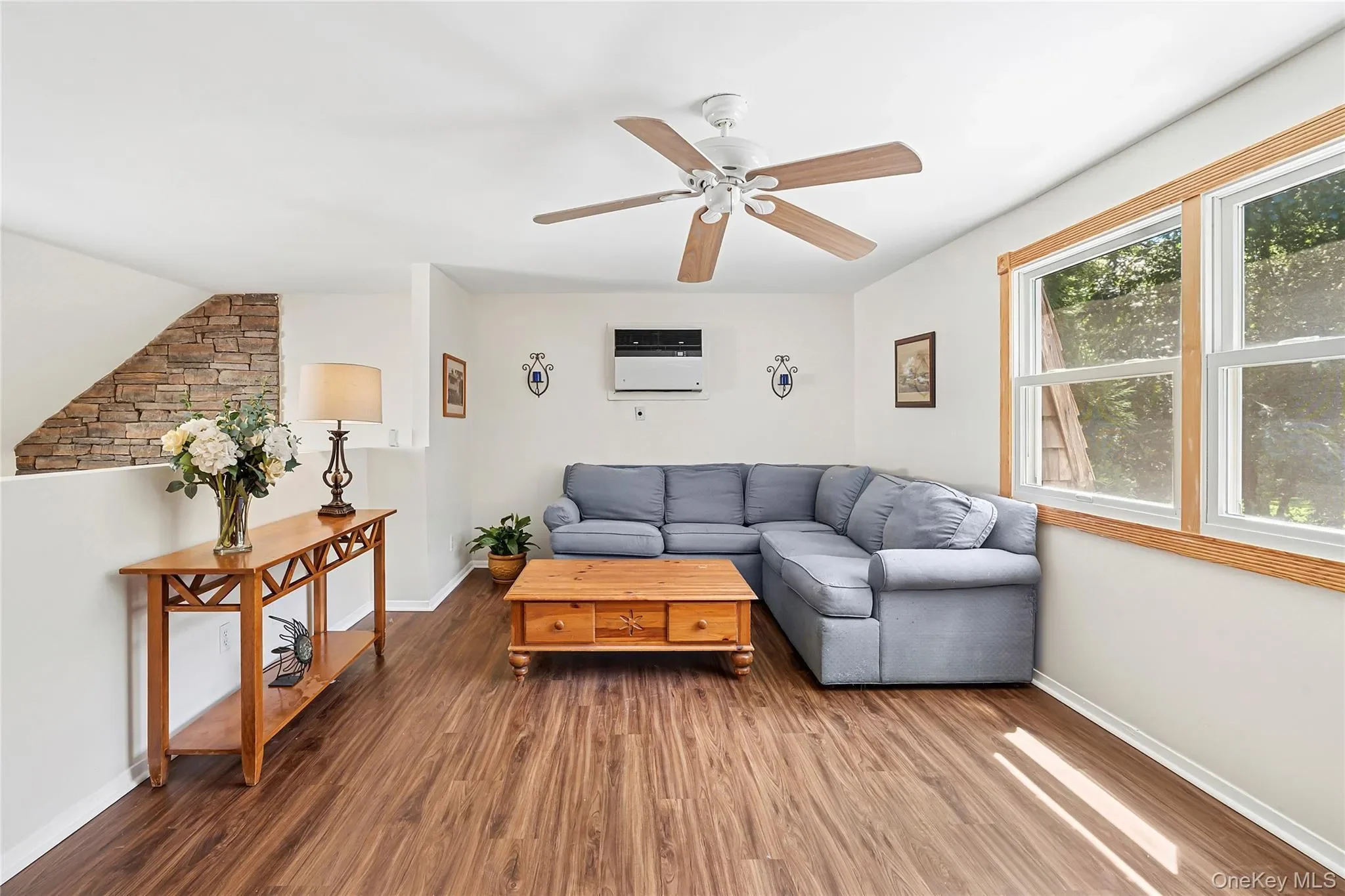 117 Trout Brook Lane, Aquebogue, New York, United States. - Photo 10