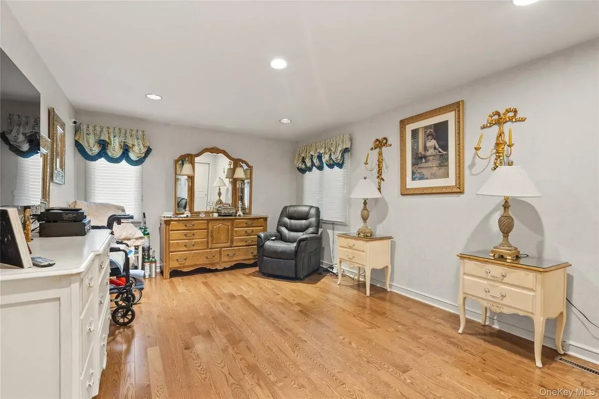 Gallery photo 2