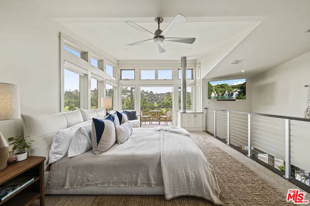 4650 Canoga Avenue, Los Angeles, California, United States. - Photo 16