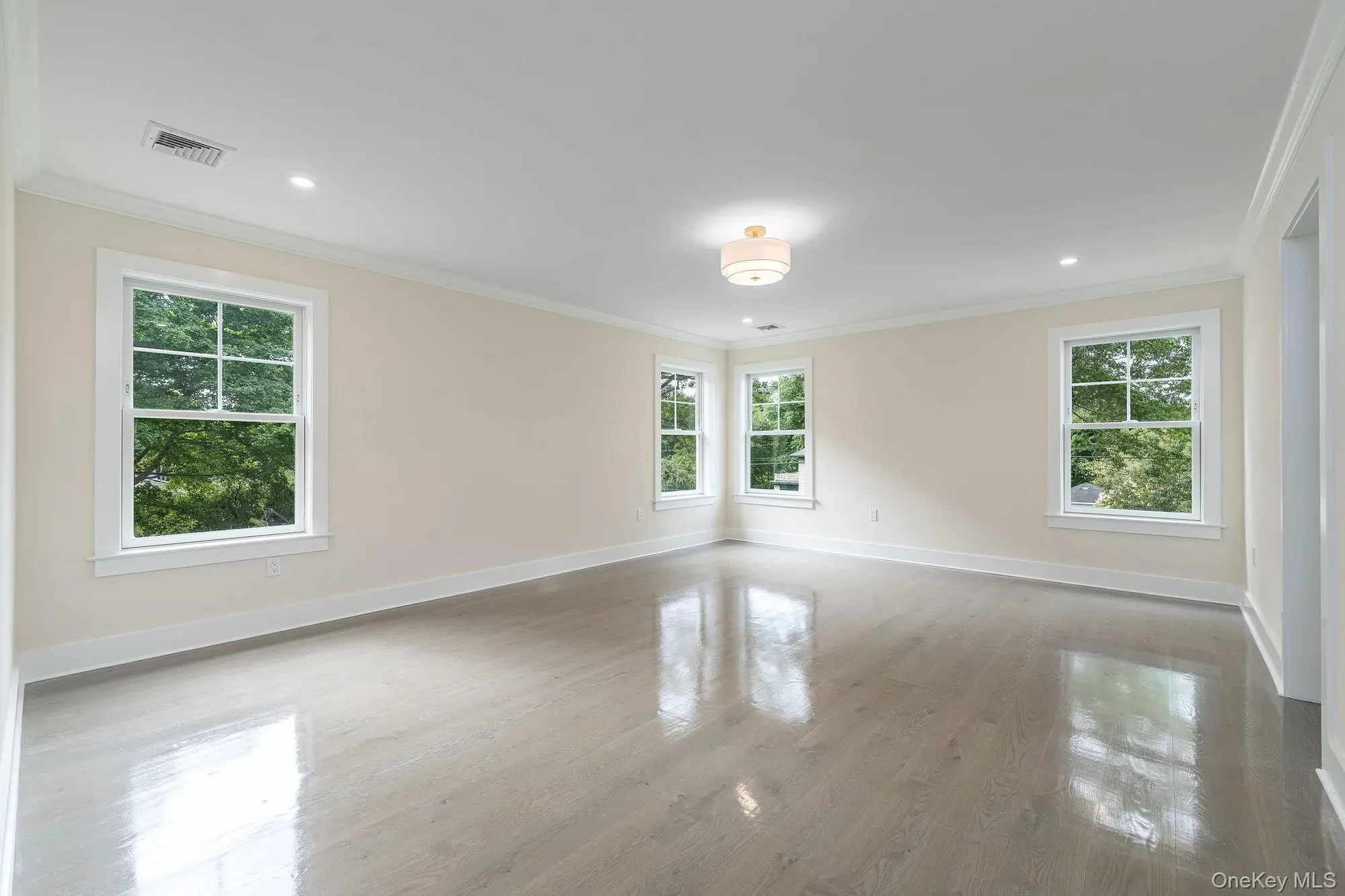 957 Peconic Bay Boulevard, Jamesport, New York, United States. - Photo 24
