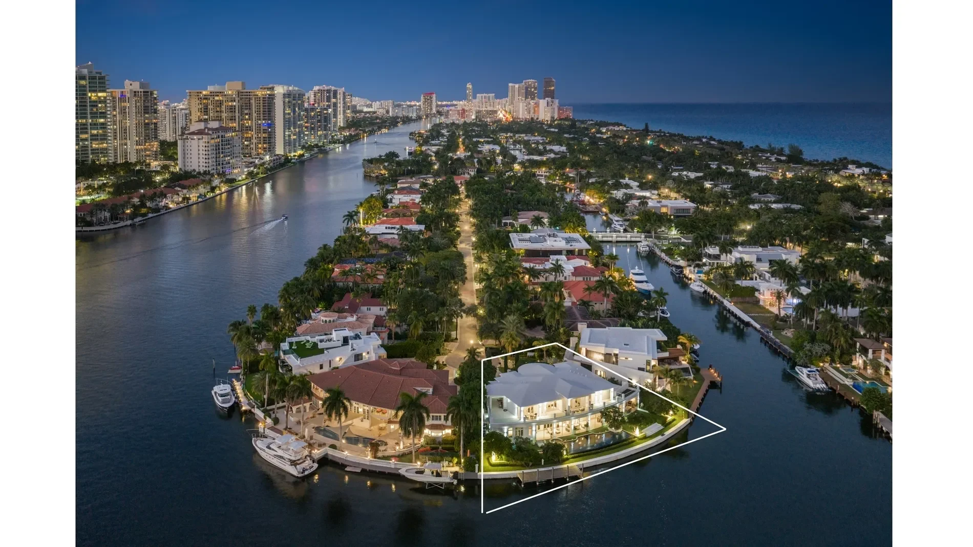 142 S Island, Golden Beach, Florida, United States. - Photo 47