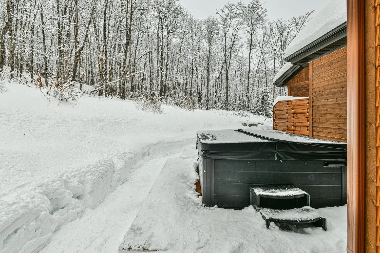 Exterior photo 10