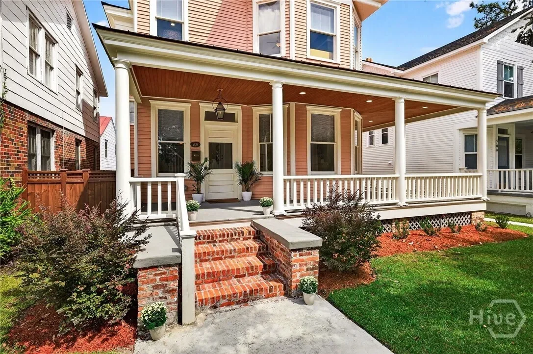 706 E Henry Street, Savannah, Georgia, United States. - Photo 12