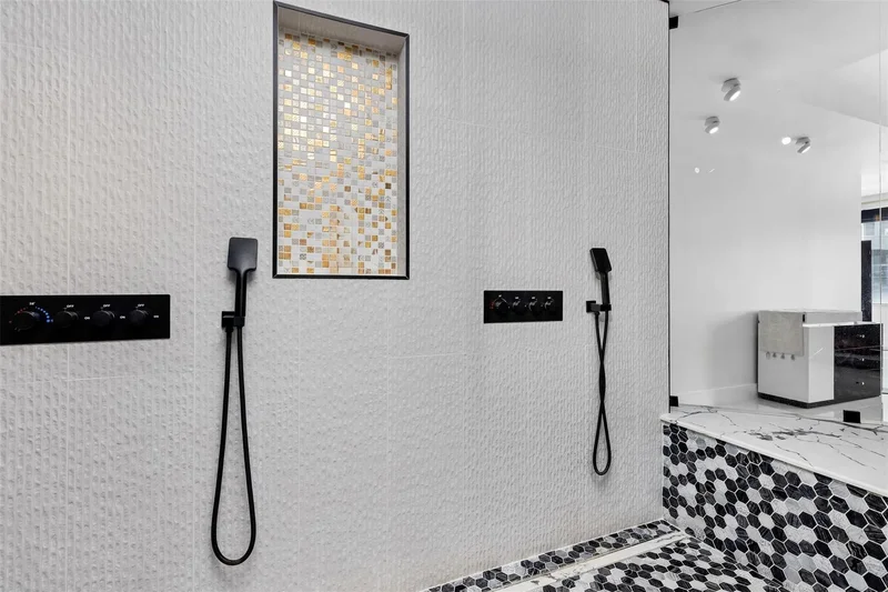 3021 Riomar St., Fort Lauderdale, Florida, United States. - Photo 35