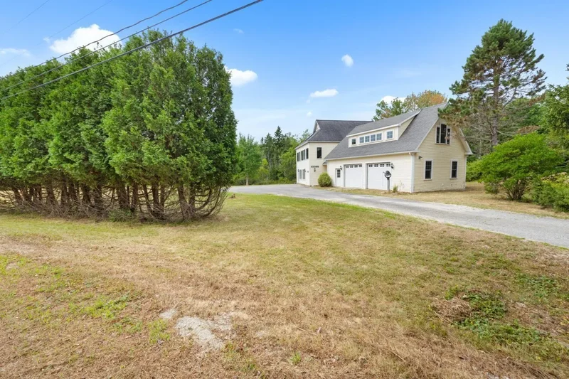 563 Newbury Neck Road, Surry, ME 04684, Blue Hill, Maine, United States. - Photo 49