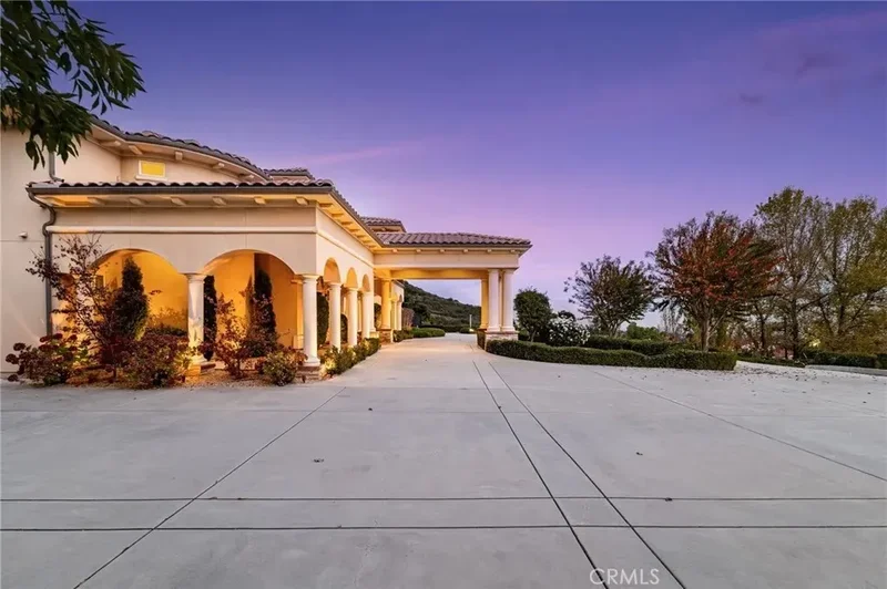 475 W 26th Street, Upland, California, United States. - Photo 8