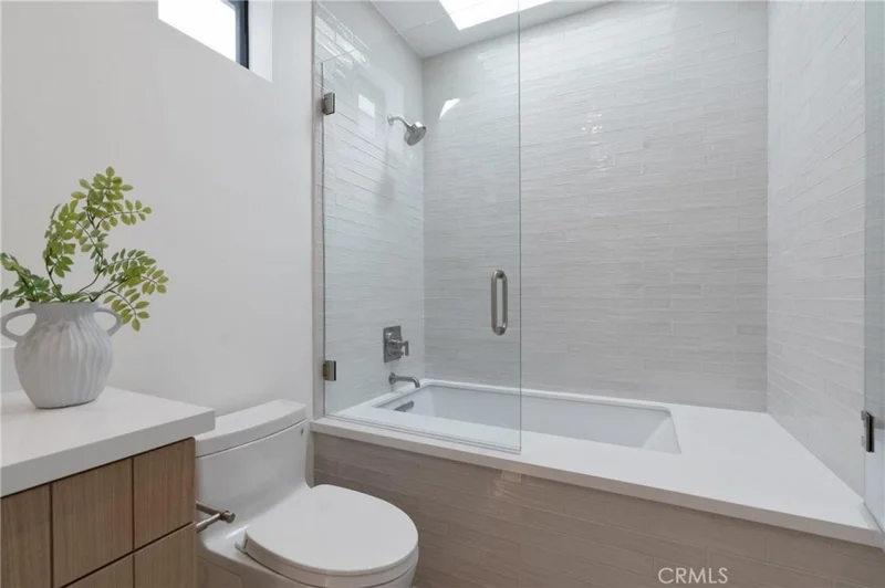 11825 Tennessee Avenue, Los Angeles, California, United States. - Photo 27