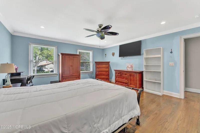25 Briar Hill Drive, Manalapan, NJ 07726, Manalapan Township, New Jersey, United States. - Photo 27