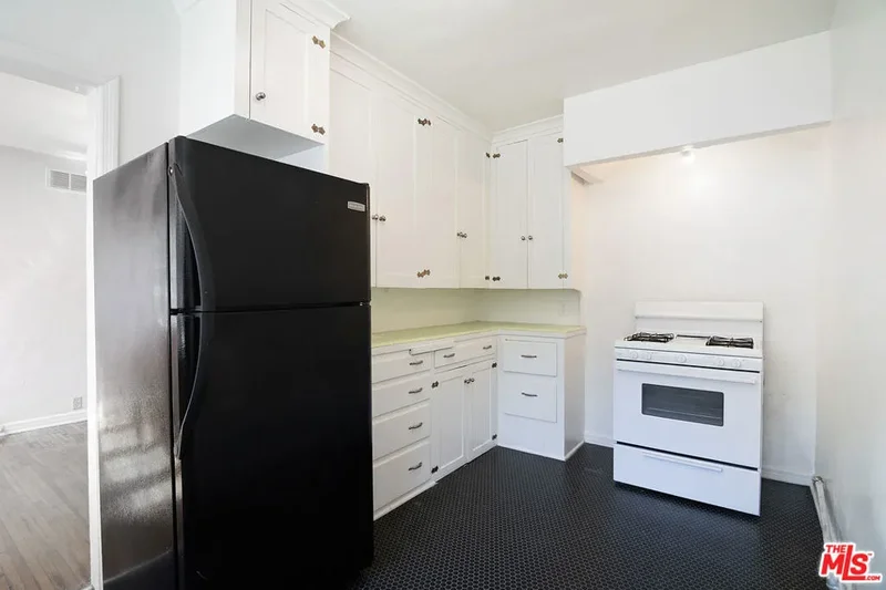 1016 S Curson Avenue, Los Angeles, California, United States. - Photo 30