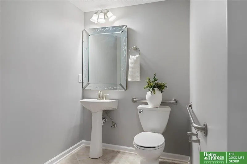 16831 Chandler Street, Omaha, NE 68136, Omaha, Nebraska, United States. - Photo 64