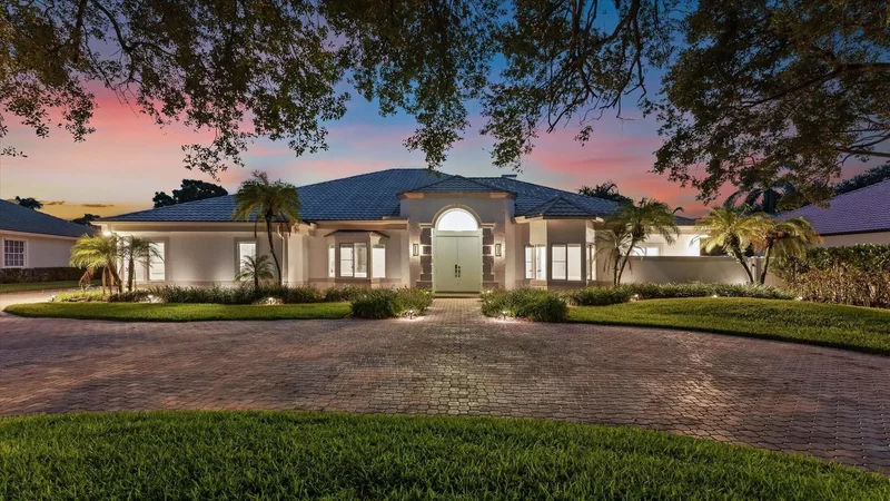 Single Family Residence in West Palm Beach