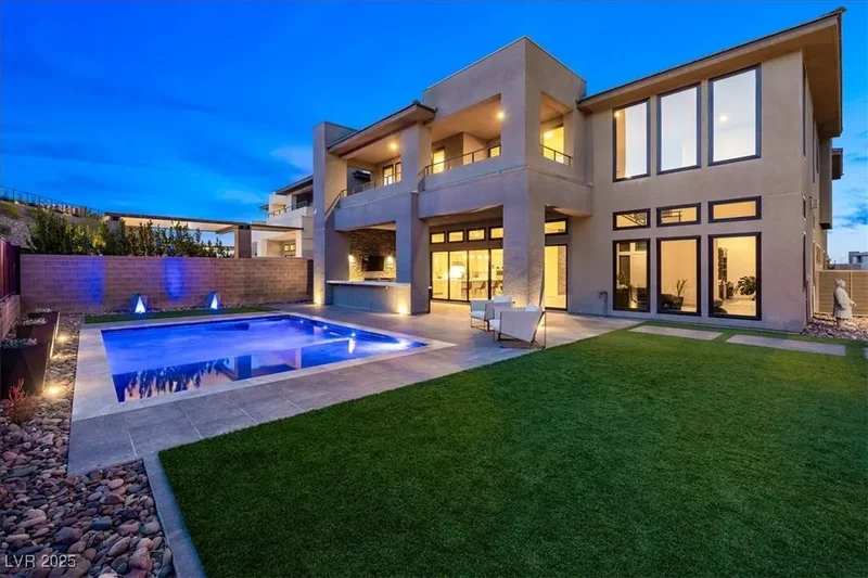 5231 Iron River Court, Las Vegas, Nevada, United States. - Photo 3