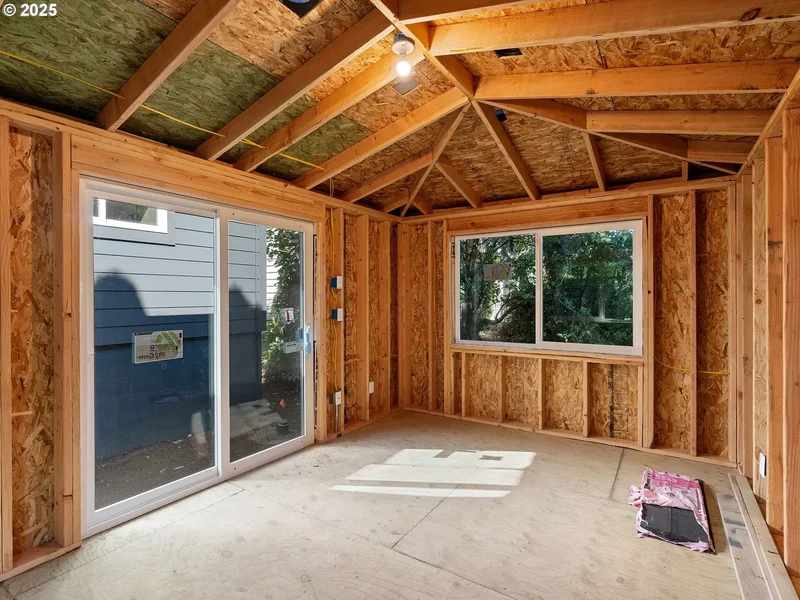 7131 SW 12TH AVE, Portland, OR, 97219, USA, Portland, Oregon, United States. - Photo 35