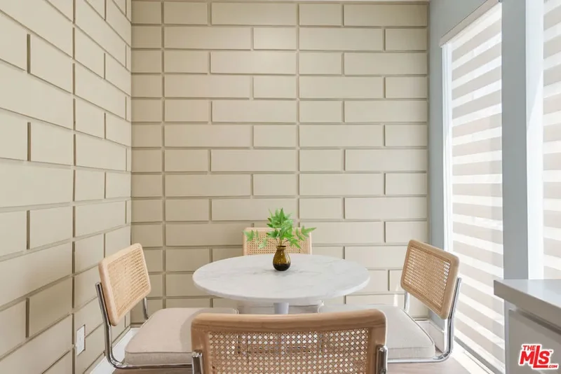 1341 N Mariposa Avenue, Los Angeles, California, United States. - Photo 10