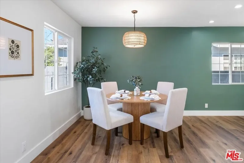 7045 Varna Avenue, Los Angeles, California, United States. - Photo 2