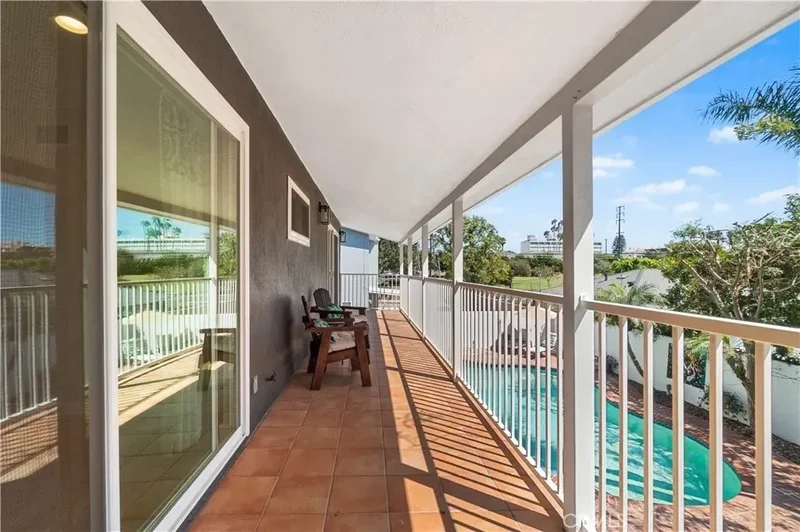1510 E Maple Avenue, El Segundo, California, United States. - Photo 30