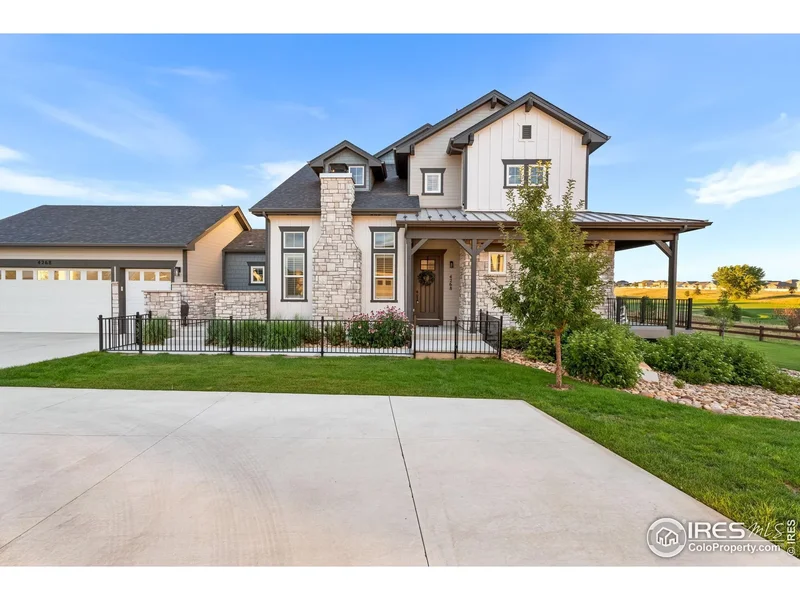immaculate townhome With Effortless Lock‑And‑Leave Living