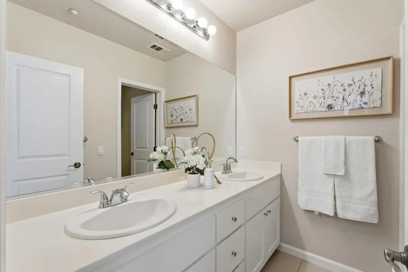 327 Vista Roma Way, San Jose, California, United States. - Photo 26