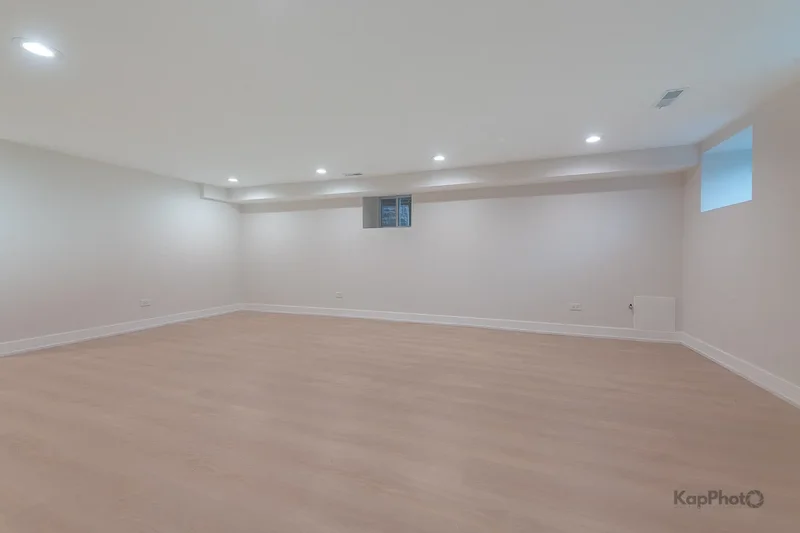 3621 S Wallace Street, Chicago, IL 60609, Chicago, Illinois, United States. - Photo 26