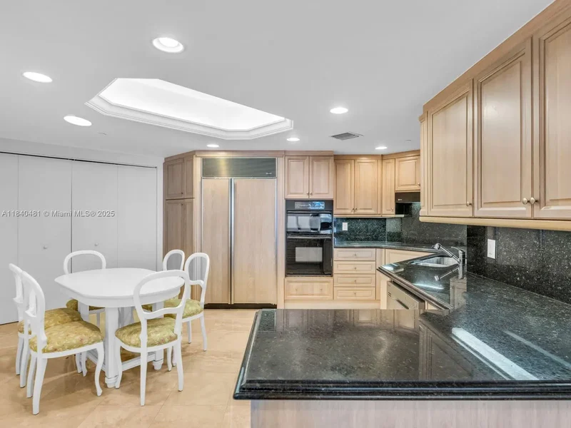 9595 Collins Ave, Bal Harbour, Florida, United States. - Photo 22