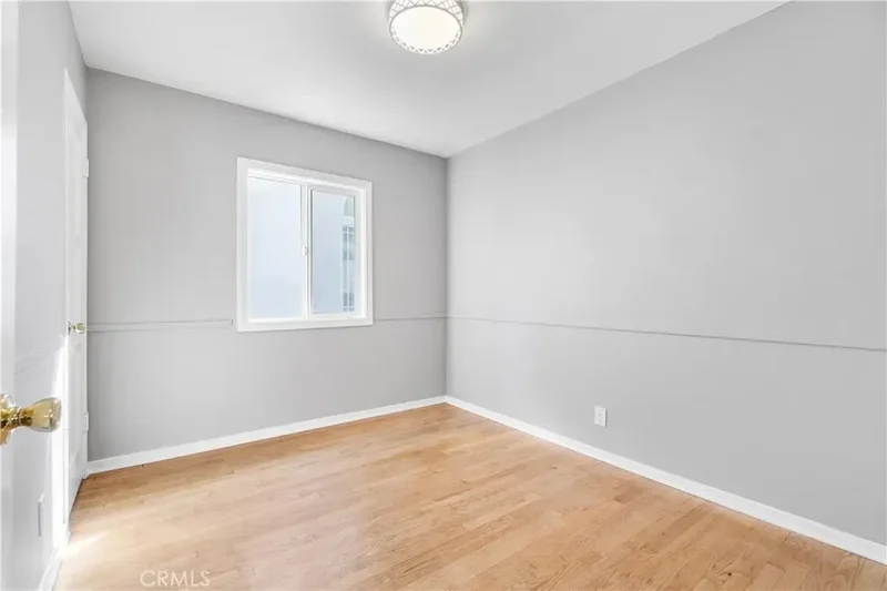 2535 S S Bundy, Los Angeles, California, United States. - Photo 9