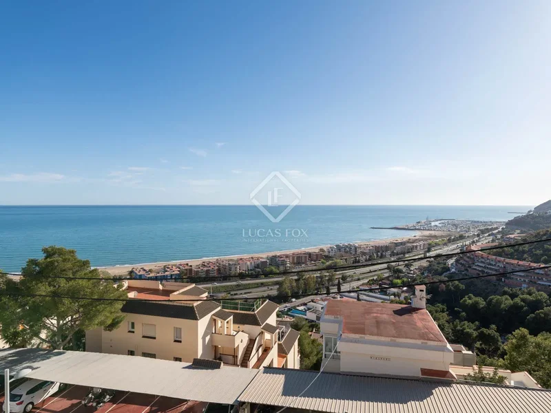 Calle Eramprunya, Botigues de Sitges, Barcelona, Botigues de Sitges, Sitges, Catalonia, Spain. - Photo 5