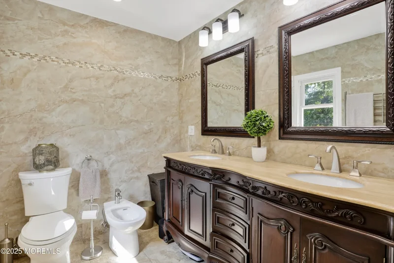 8 Kensington Drive, Manalapan, NJ 07726, Manalapan Township, New Jersey, United States. - Photo 32