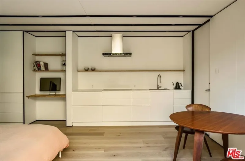 947 N Martel Avenue, Los Angeles, California, United States. - Photo 29