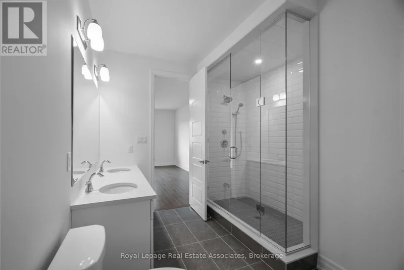 3142 DUGGAN TRAIL, Oakville, ON, L6H7X1, CANADA, Oakville, Ontario, Canada. - Photo 16