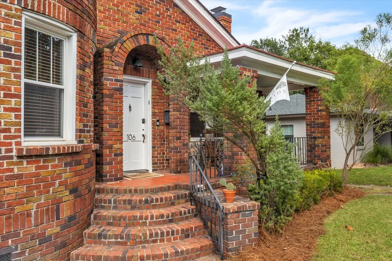 Beautiful All Brick Bungalow In Parkside