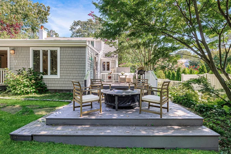 8 Lawrence Avenue , Hampton Bays, NY 11946, Hampton Bays, New York, United States. - Photo 2