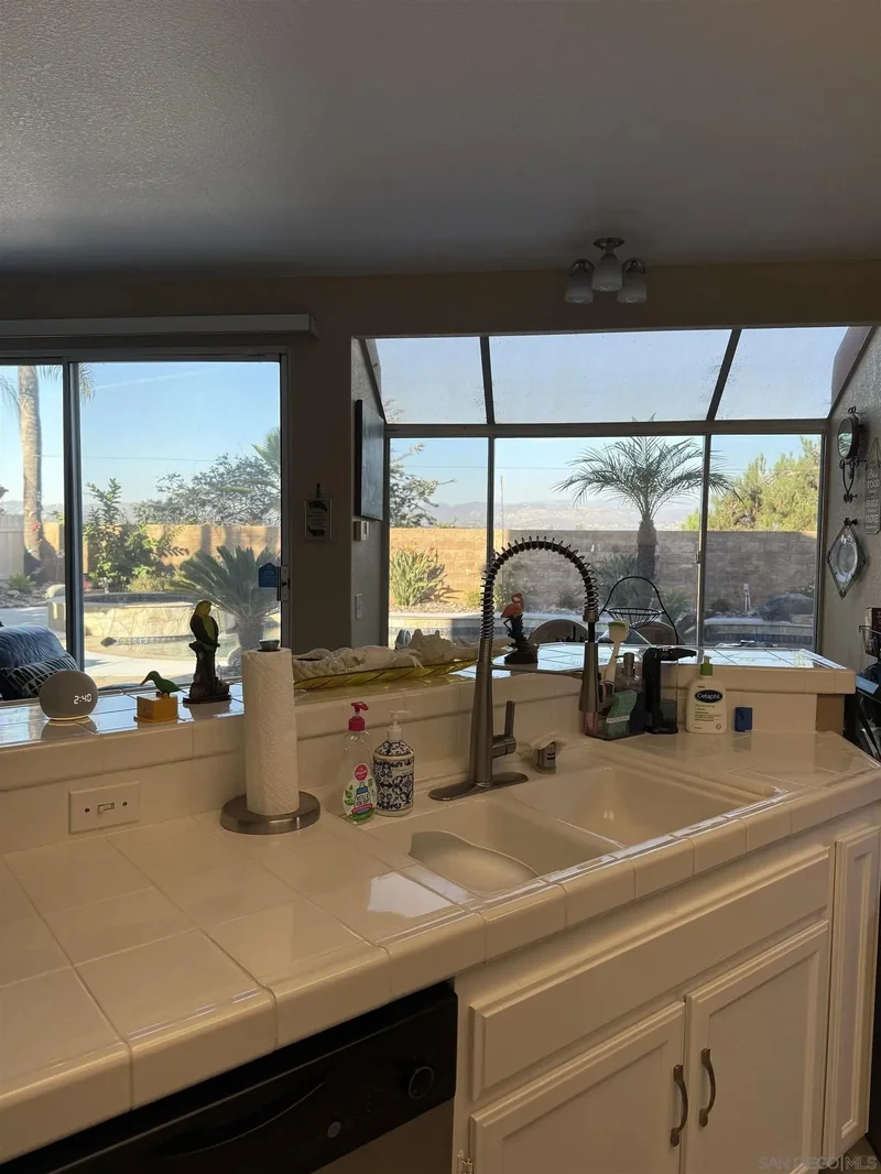 1676 W 11th Ave, Rancho Santa Fe, California, United States. - Photo 12
