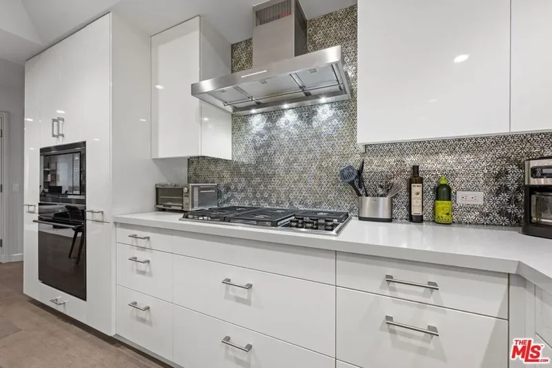 701 Ocean Avenue 110, Santa Monica, California, United States. - Photo 16
