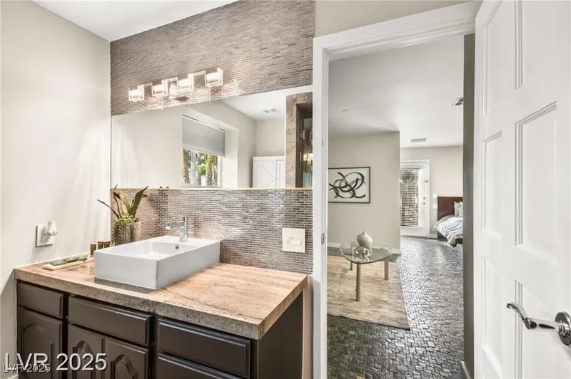 2818 E Quail Avenue, Las Vegas, Nevada, United States. - Photo 25