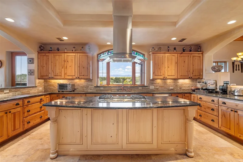 7 Plaza Molleno, Santa Fe, NM 87506, Santa Fe, New Mexico, United States. - Photo 31