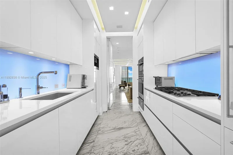 9701 Collins Ave, Bal Harbour, Florida, United States. - Photo 25