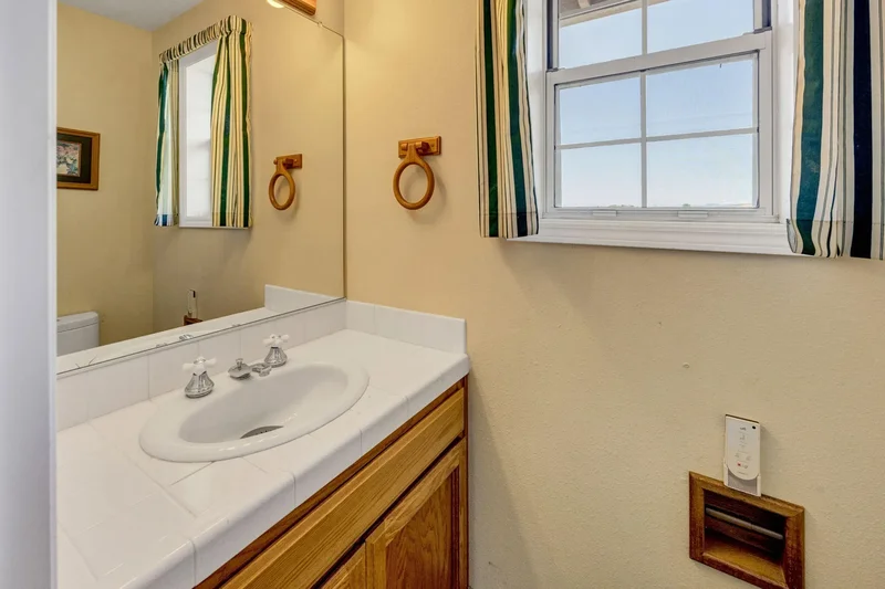 5311 Pioneer Road, Medford, OR, 97501, USA, Medford, Oregon, United States. - Photo 36