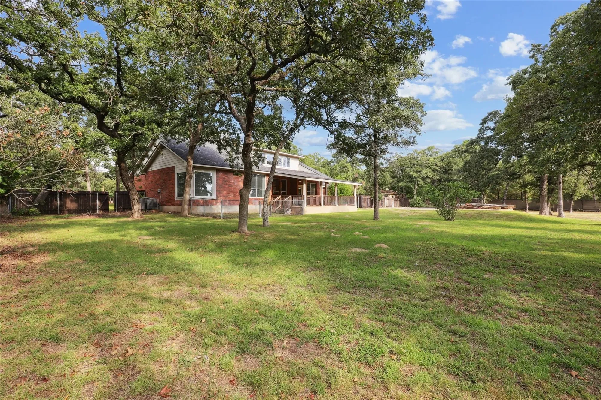 120 Juniper TRL, Elgin, Texas, United States. - Photo 31