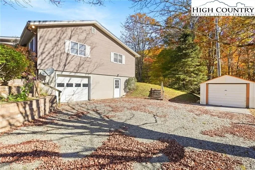 762 George Eggers Road, Banner Elk, NC 28604, Banner Elk, North Carolina, United States. - Photo 2