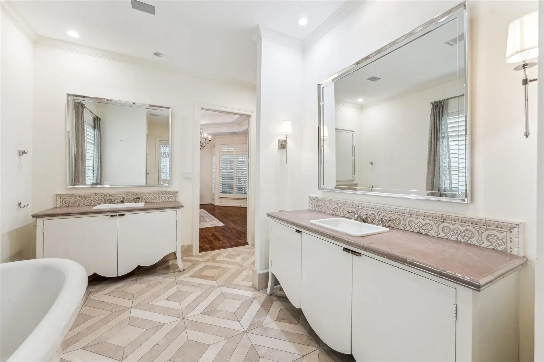 1 Exbury Way, Houston, TX 77056, Houston, Texas, United States. - Photo 15