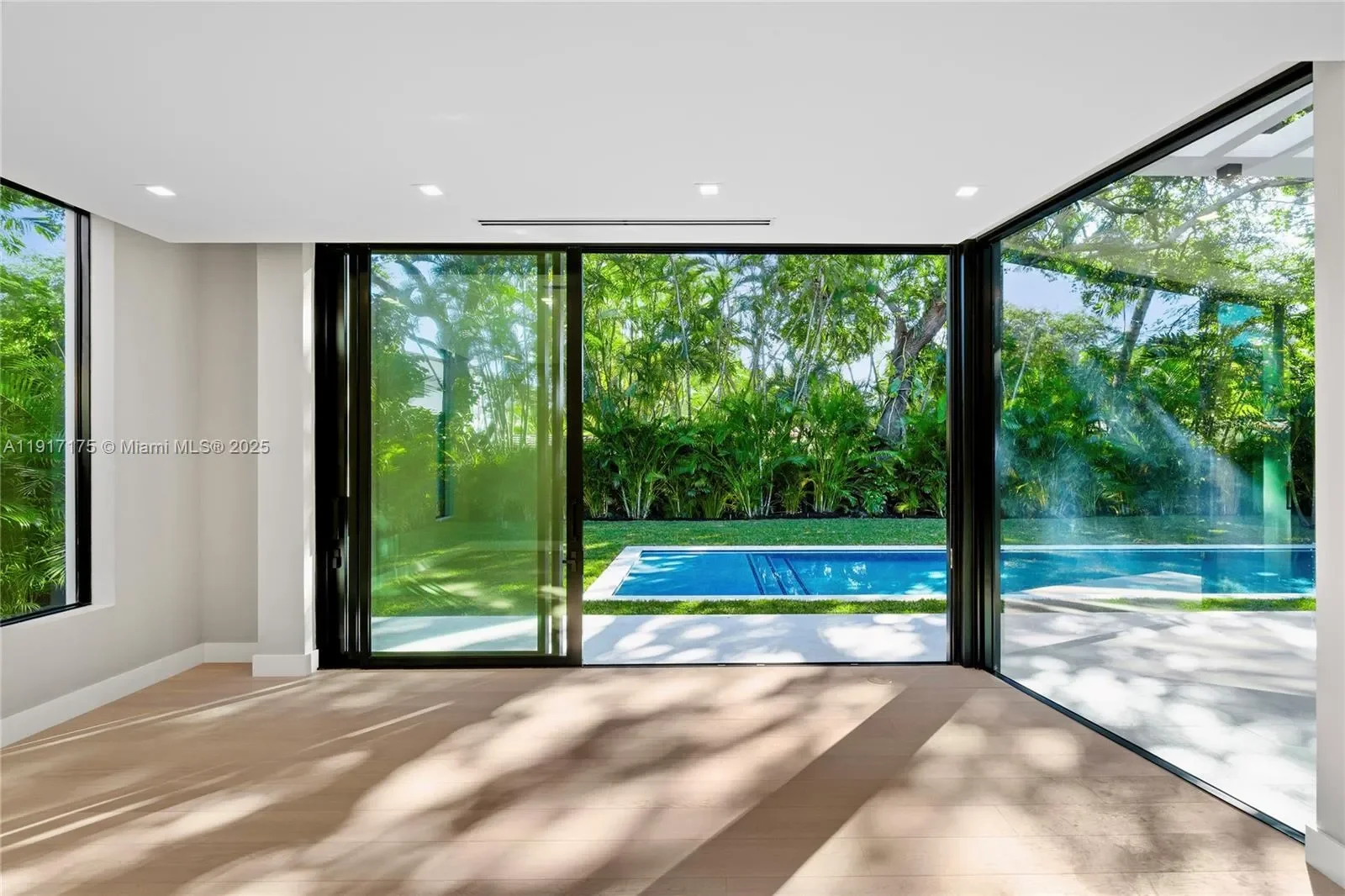 Gallery photo 12