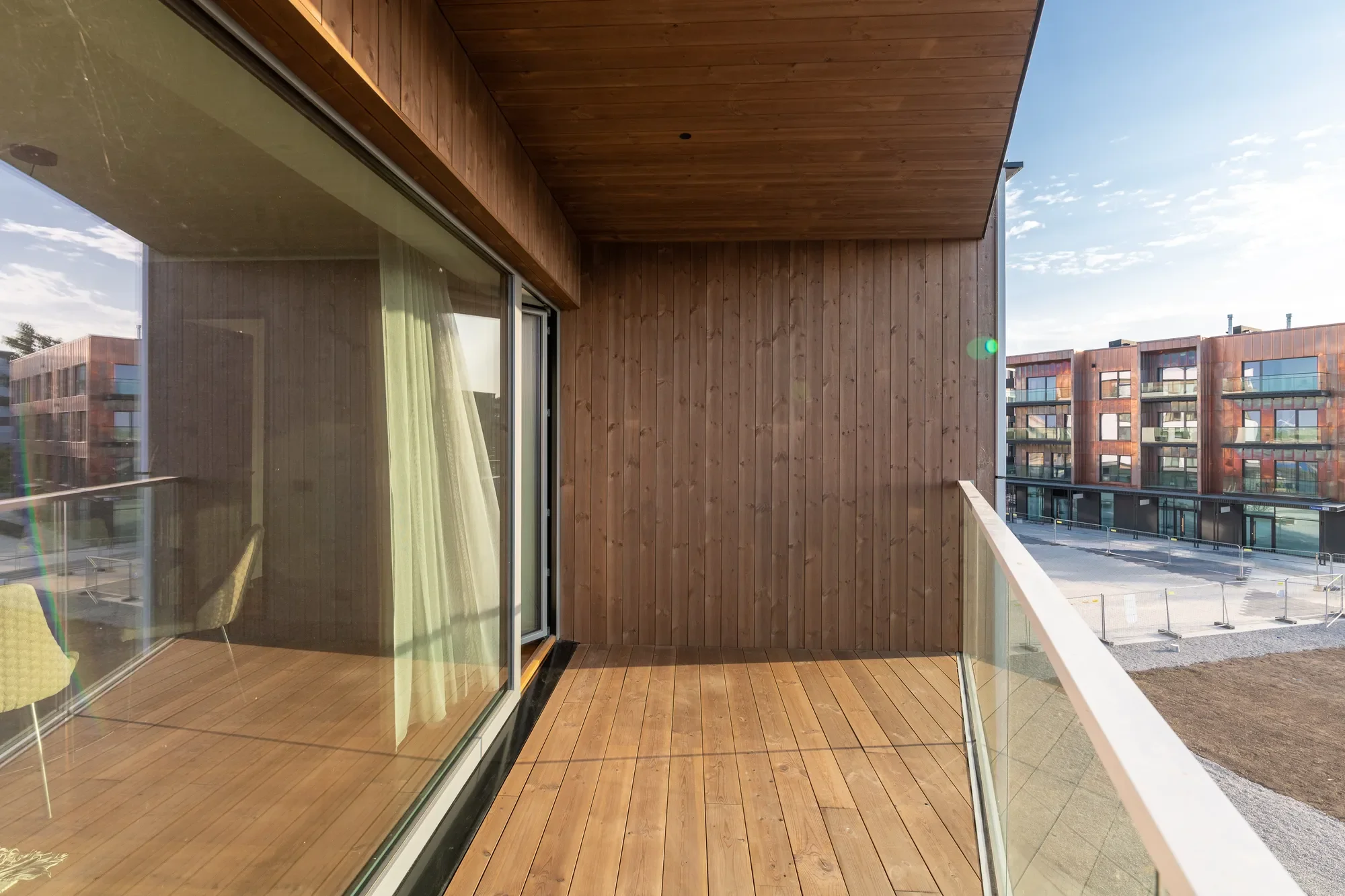 Exterior photo 2