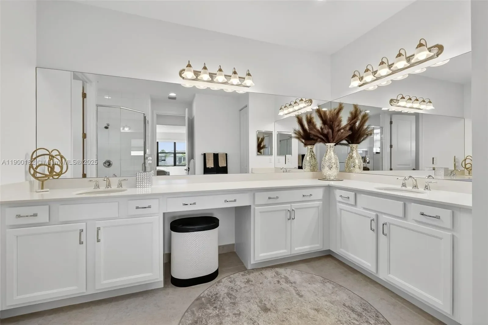 Gallery photo 10