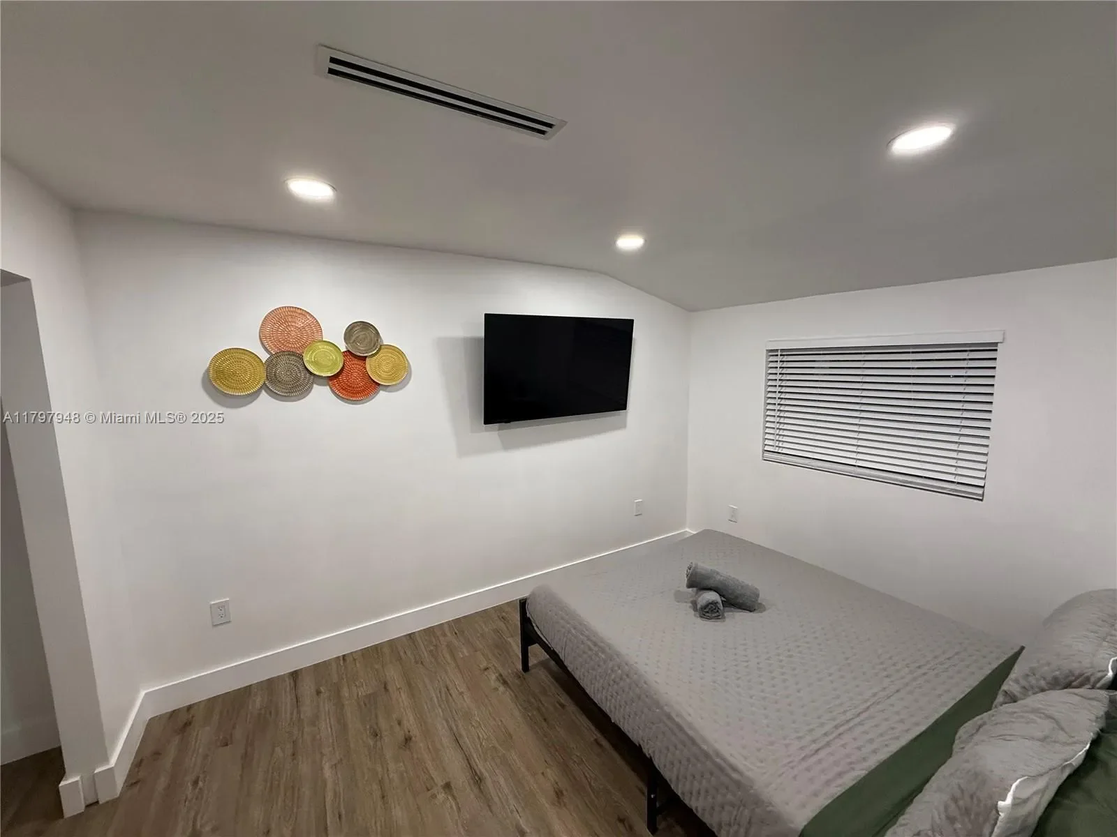 2918 SW 2nd St, Miami, Florida, United States. - Photo 15