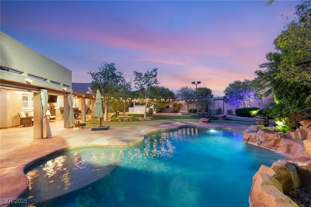8275 W Craig Road, Las Vegas, Nevada, United States. - Photo 42