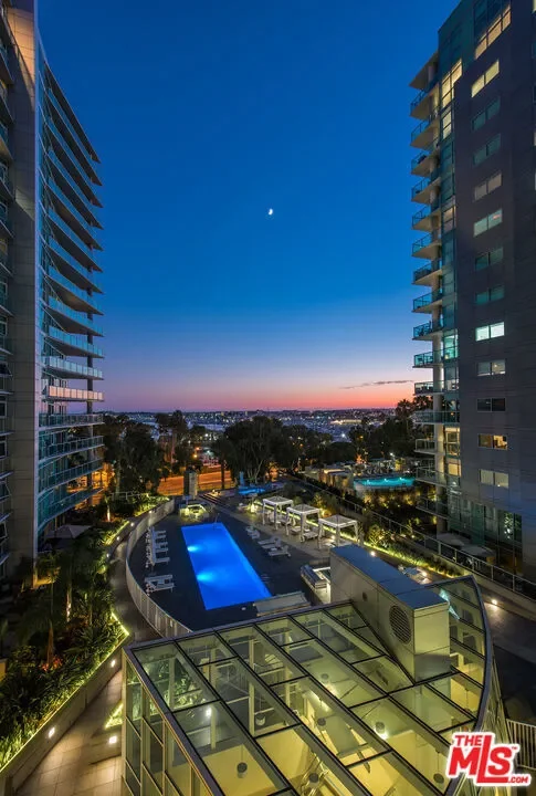 13600 Marina Pointe Drive 1904, Marina del Rey, California, United States. - Photo 53