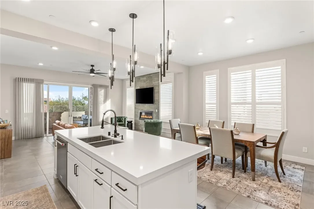 11280 Granite Ridge Drive 1012, Las Vegas, Nevada, United States. - Photo 6