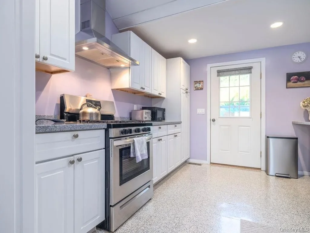 1020 Ruch Lane, Southold, New York, United States. - Photo 14